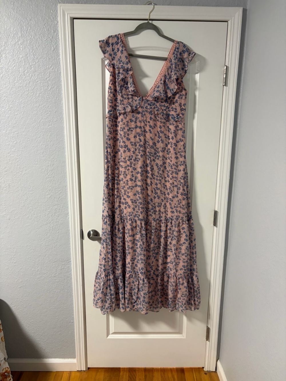 Lulu’s Sleeveless Pink Floral Maxi Dress with Ruffle Trim